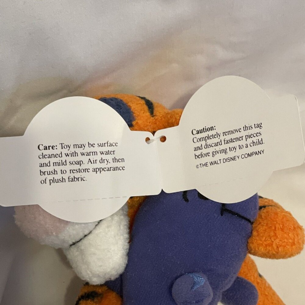 Tigger Bath Buddy Holding Dolphin with Tags Disneyland - Winnie the Pooh WPR 7 - Picture 6 of 12